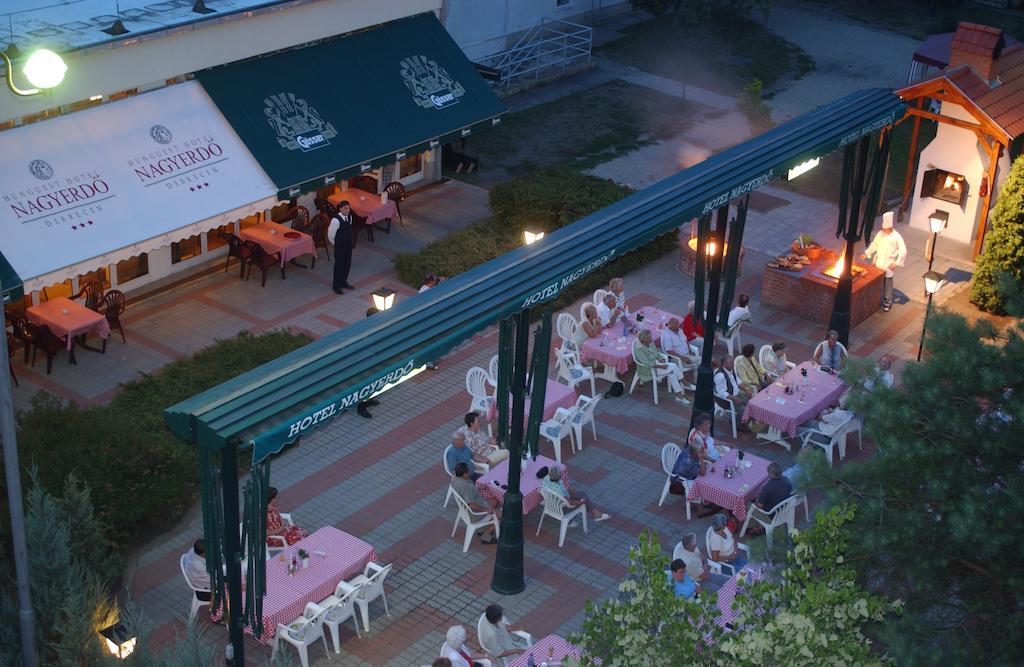 Hotel Nagyerdo Debreţin Exterior foto